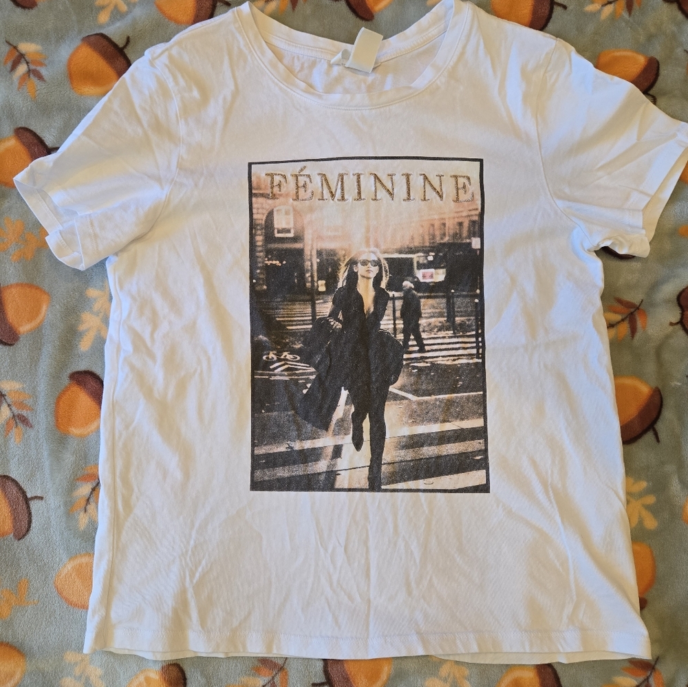 Zara White Feminine Graphic Short Sleeve Tee